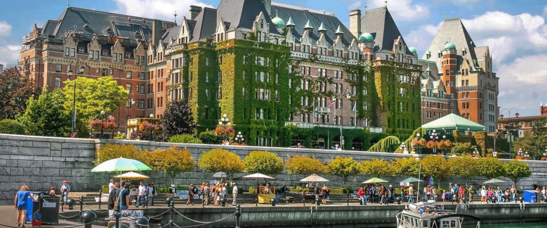 Moving to Downtown Victoria: Tips, Neighborhoods, and Lifestyle